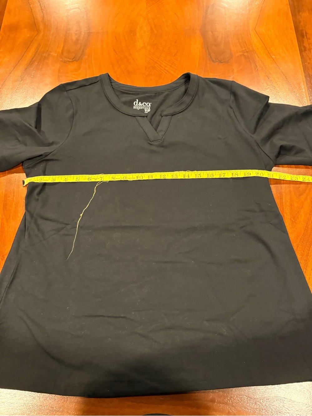 Essentials Women's Black Short Sleeve Split-Notch Tee, size XLP - Picture 4 of 5
